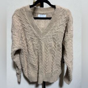 NWT 🎉 Lucky Brand Cable Knit V Neck Sweater